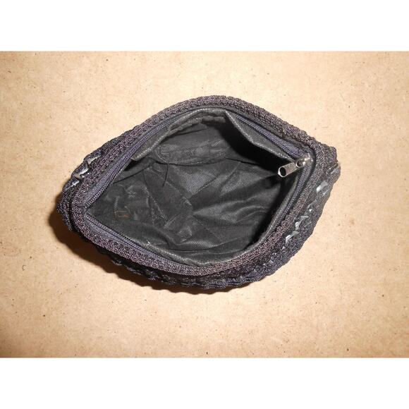 Upcycled Handmade Crochet / Soda Can Tab Purse - Picture 9 of 12